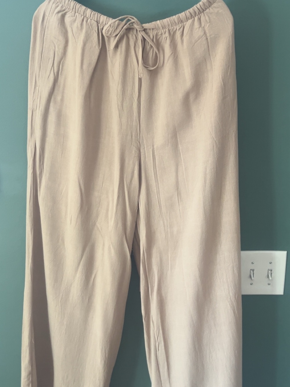 Women’s Relaxed Drawstring Pants in Light Beige